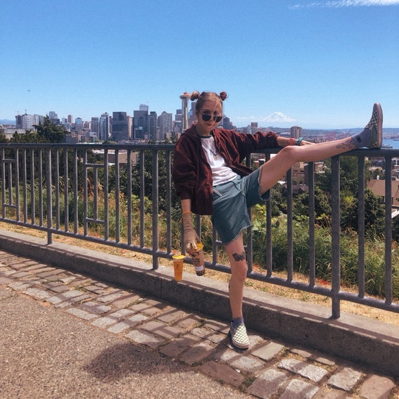 Closet Info/Meet your posher - Picture 2 of 3